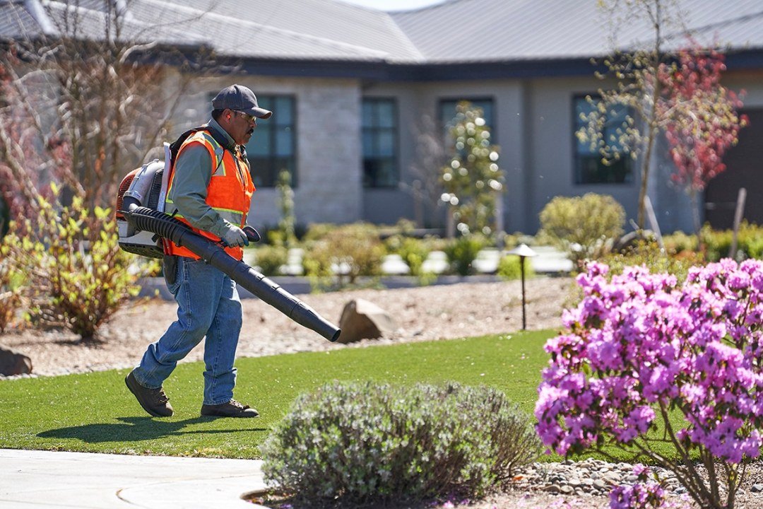 dennis7dees-residential-maintenance-services-spring-2022