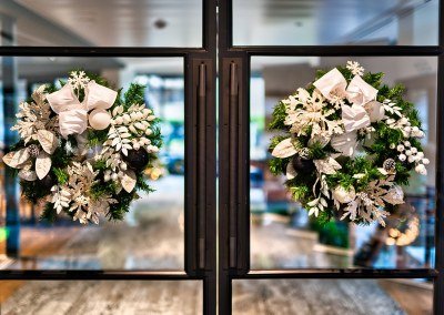 holiday decor - wreath