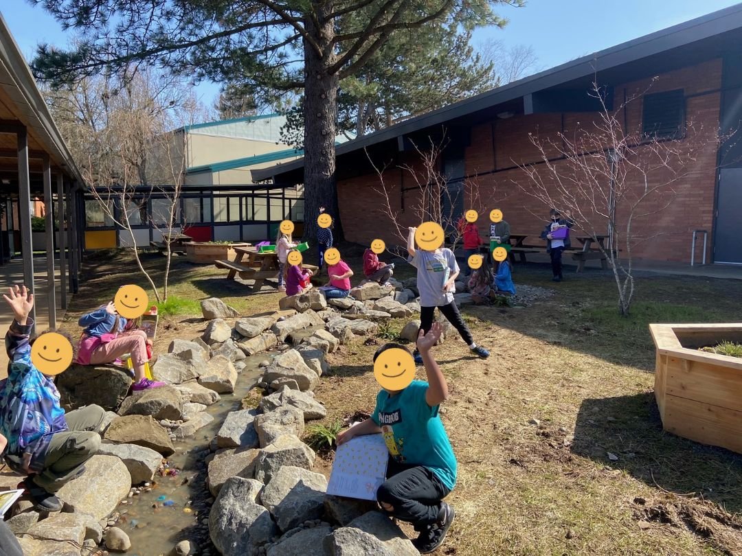Kids at Lewelling School