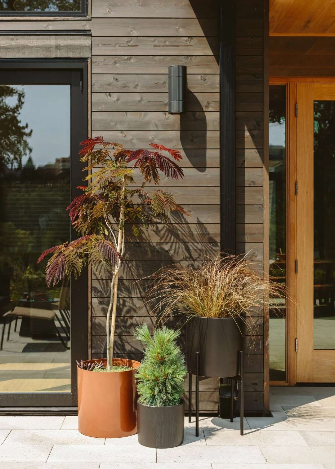 Emily-Henderson_River-House_Article-Furniture_Patio-Reveal_21_crop