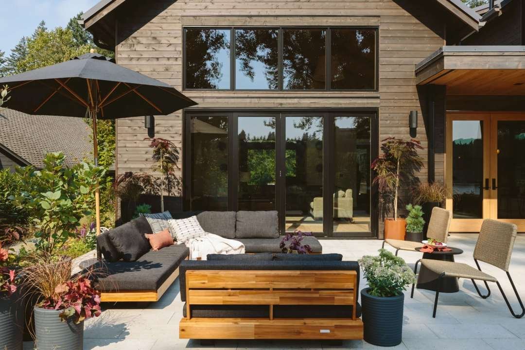 Emily-Henderson_River-House_Article-Furniture_Patio-Reveal_4