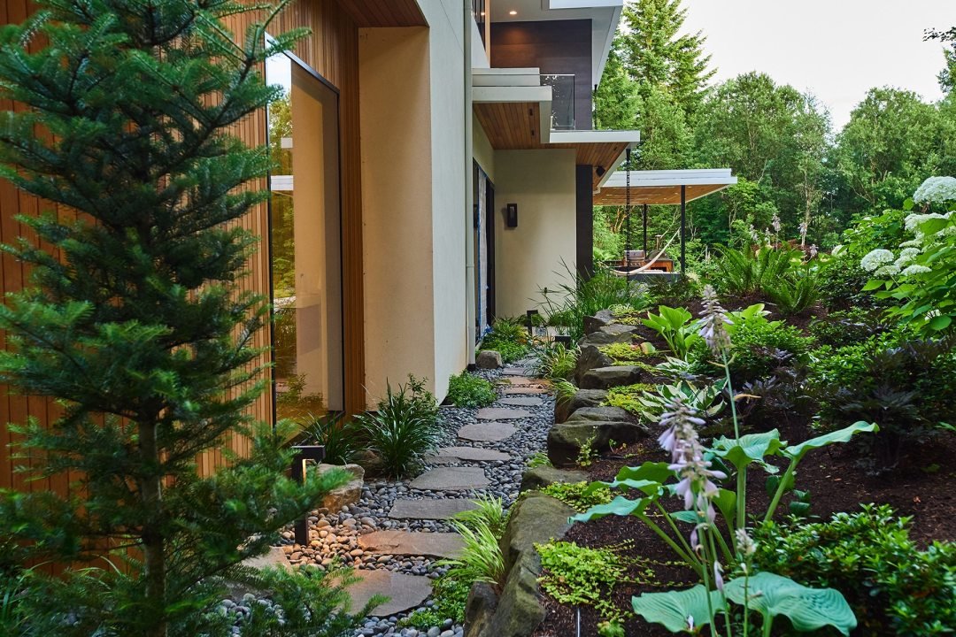 Path and shade plants for a modern PNW garden - 7 Dees Landscaping Natural stone path and shade plantings by 7 Dees Landscaping